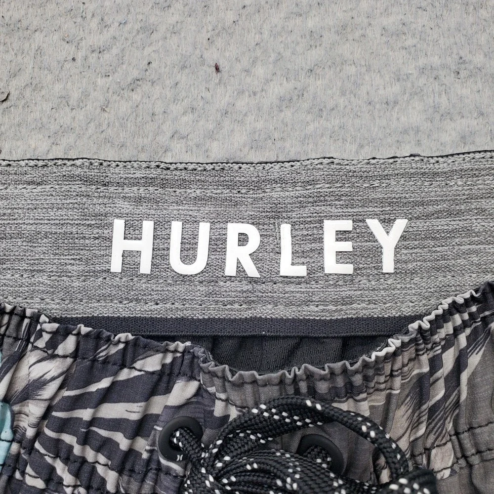 Hurley Board Shorts Mens Medium Multi Floral Print Side Slit Surf Drawstring